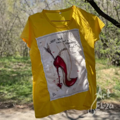 Ръчно рисувана тениска Високи токчета от ArtEliza сн.3